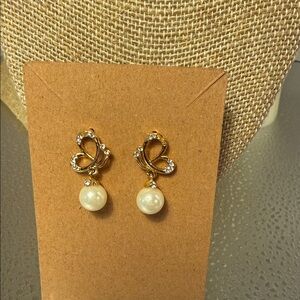 Elegant Gold and Faux Pearl Earrings